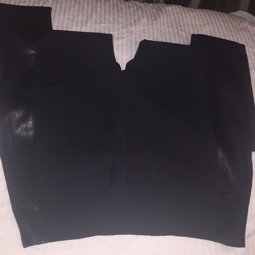 Slacks/leather/material/Size 4/5 - Picture 6 of 13